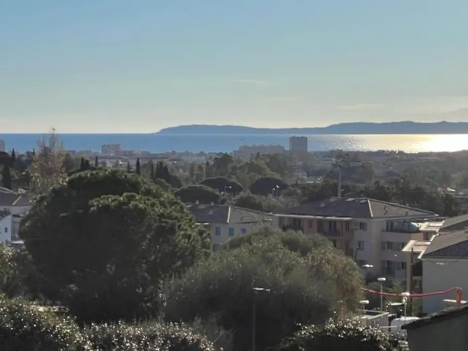 Jolie Villa Avec Vue Mer 봄레미모사